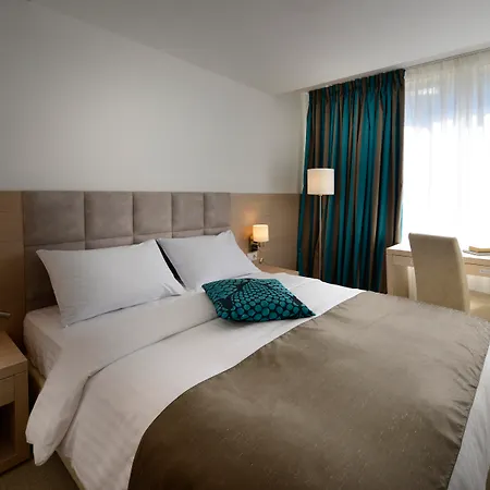 Grand Adriatic Ii Hotel